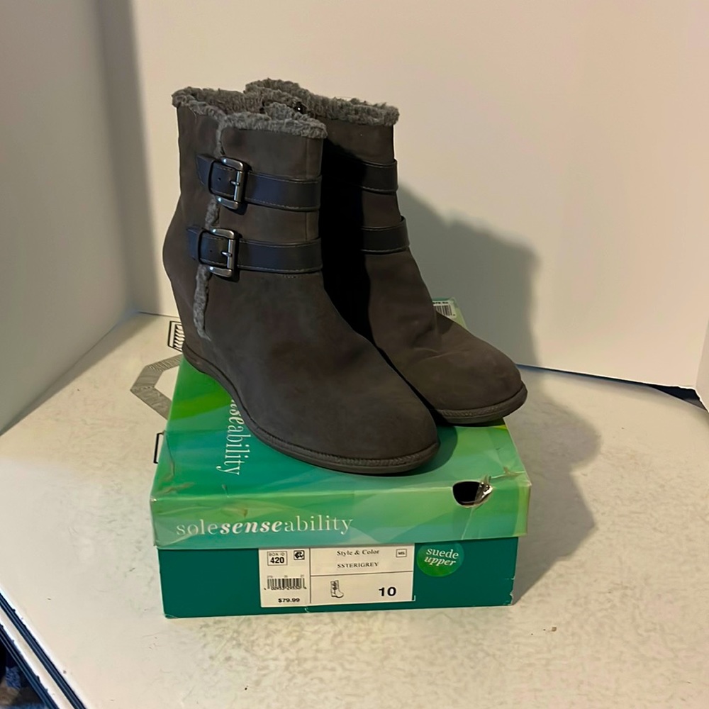 Soul sensibility gray suede wedge booties size 10